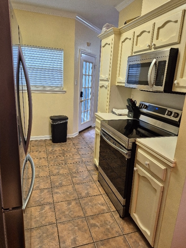 Building Photo - 152 S Foster Dr