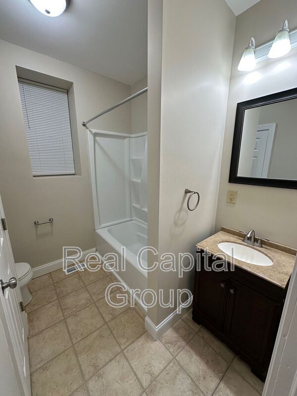 Building Photo - 21 124th St