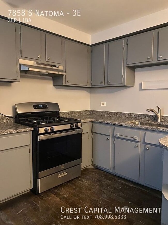 Building Photo - 7858 S Natoma Ave