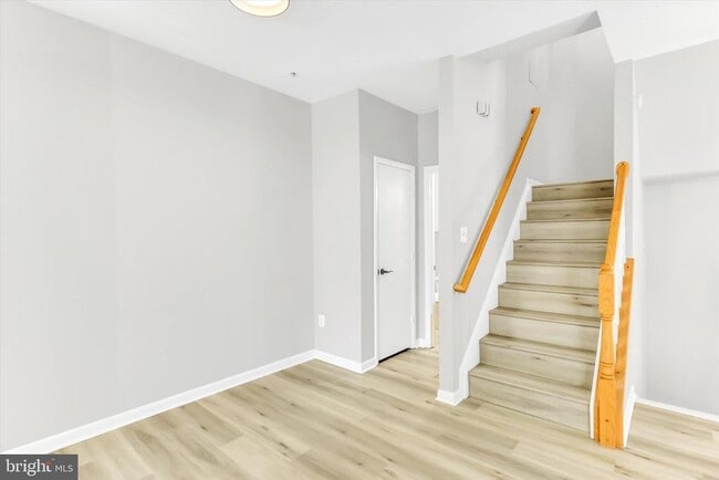 Building Photo - 9411 Royal Bonnet Terrace