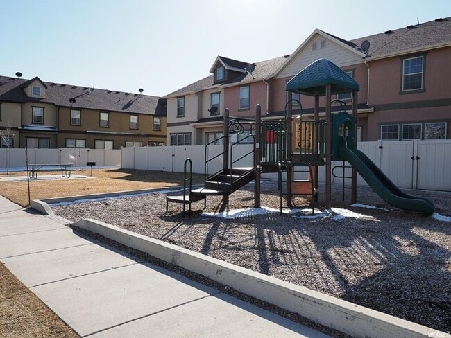 Building Photo - 1646 Venetian Way
