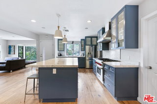 Building Photo - 12939 Dickens St