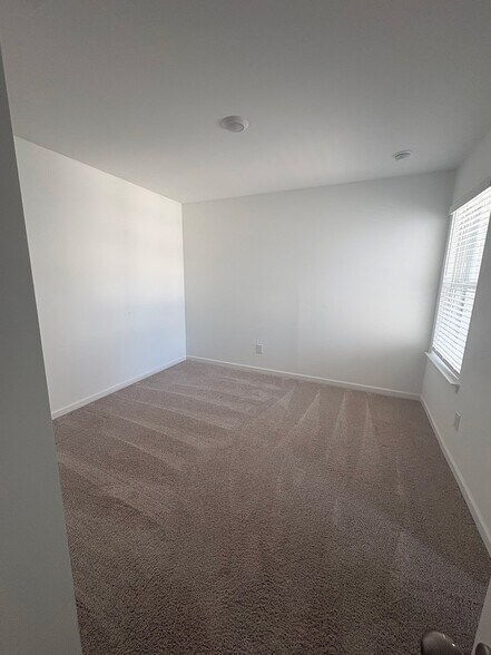 Building Photo - 242 Bald Ave