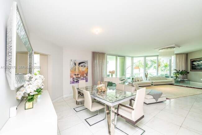 Building Photo - 16051 Collins Ave