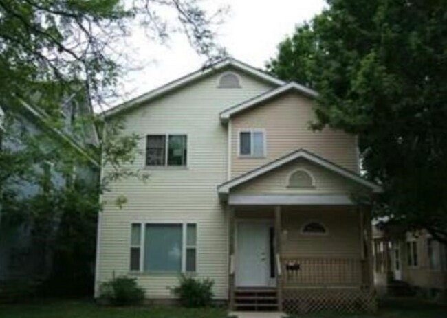 Primary Photo - 2609 N Colfax Ave