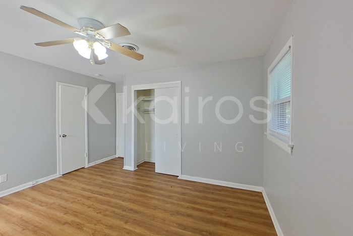 Building Photo - 5117 SW 16th Ave