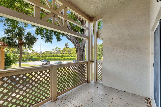 Building Photo - 4847 Via Palm Lakes