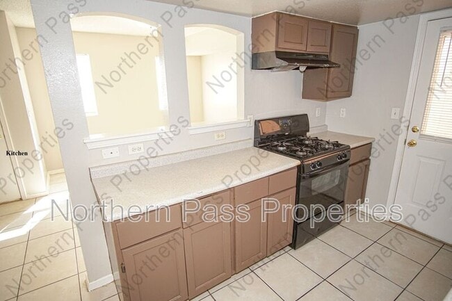 Building Photo - 11027 Sunshine Ct