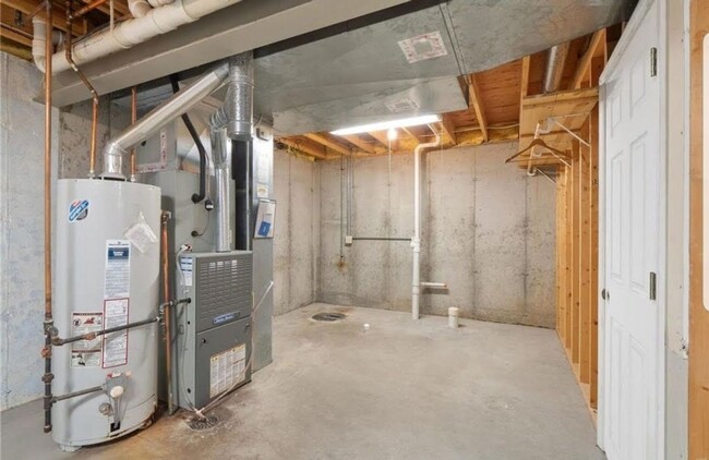 Building Photo - Spacious 4BR House in Bridgeton