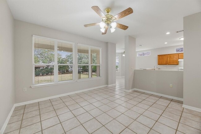 Building Photo - 121 Coreopsis Way