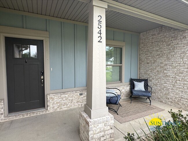 Building Photo - 2542 Lovewood Dr