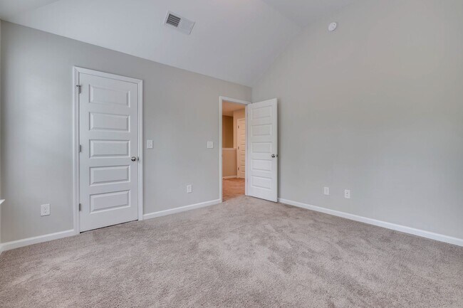 Building Photo - COMING SOON!  Comfort AND sophistication in Martinez, GA