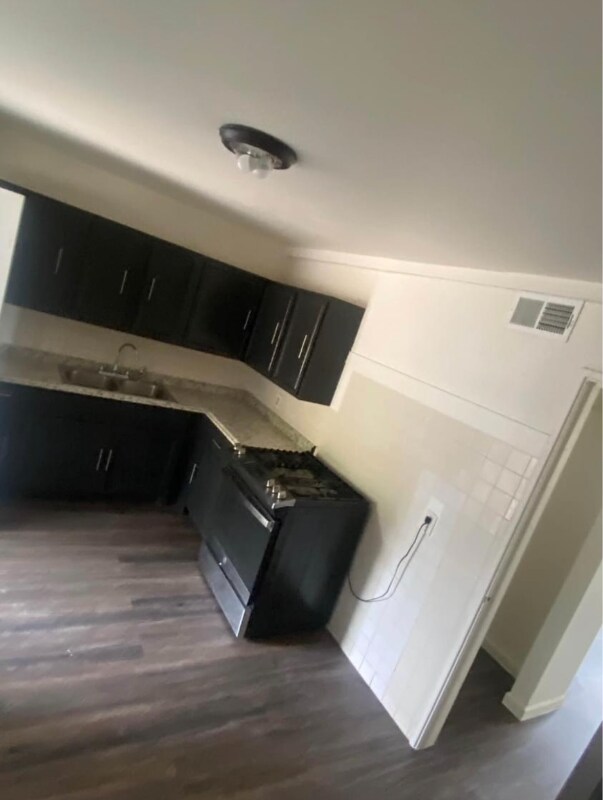 Building Photo - 424 Dawson Cir