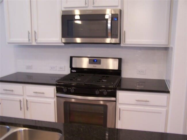 Building Photo - 2214 Capulet St