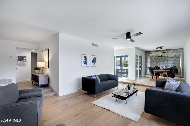 Building Photo - 2514 N 60th Pl