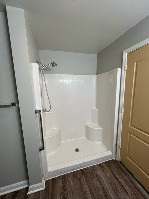 Building Photo - 316 W Walnut St