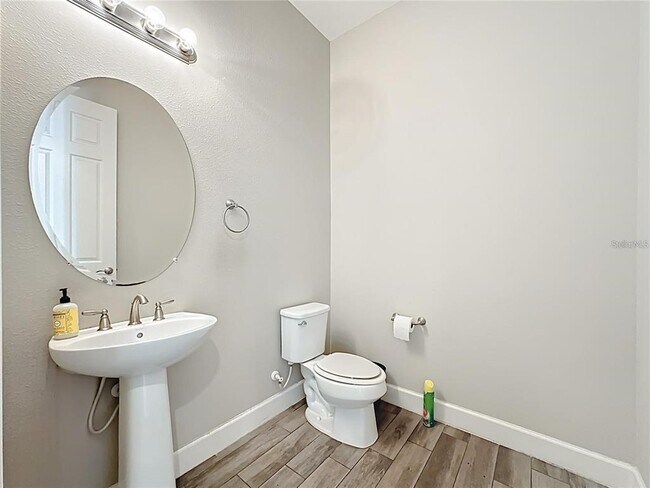 Building Photo - 6006 Anise Dr