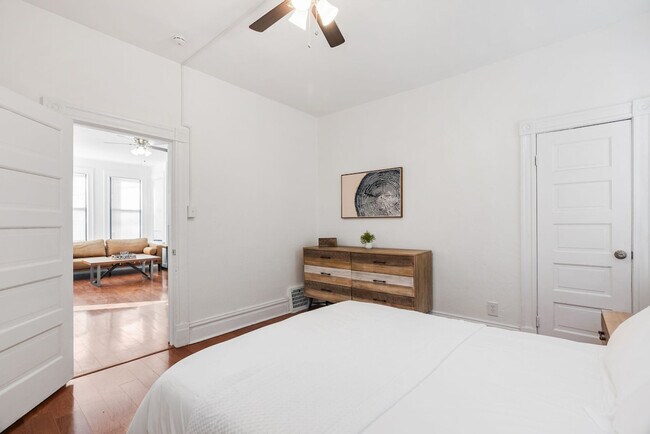 Building Photo - 3532 Greenwood Blvd