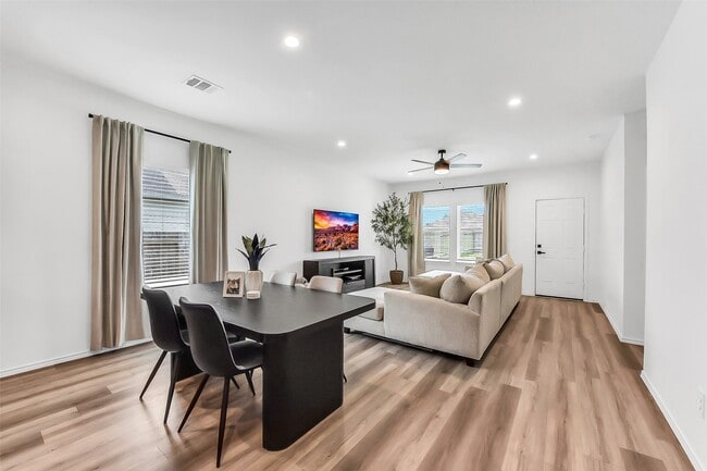 Building Photo - 14816 Crimson Peak Ln