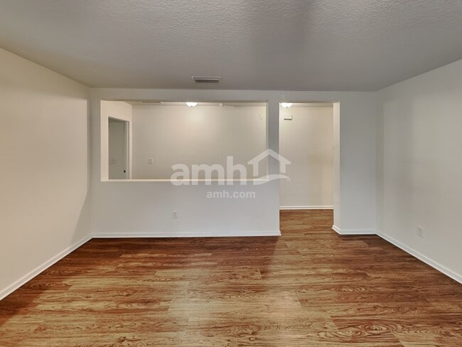 Building Photo - 1208 Nochaway Dr