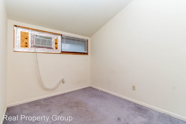 Building Photo - 1011 Southpark Dr