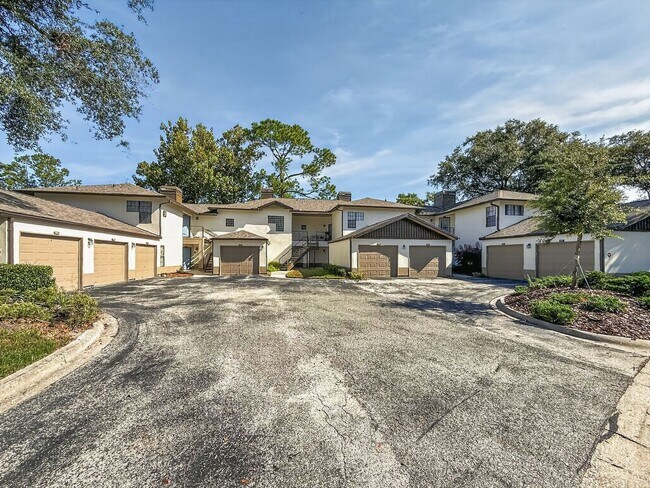 Building Photo - 10150 Belle Rive Blvd