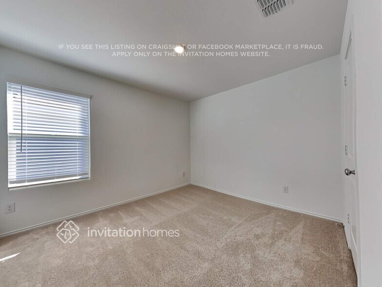 Building Photo - 1136 Catclaw Rd