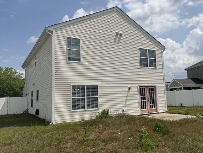 Building Photo - 347 Thistle Ln
