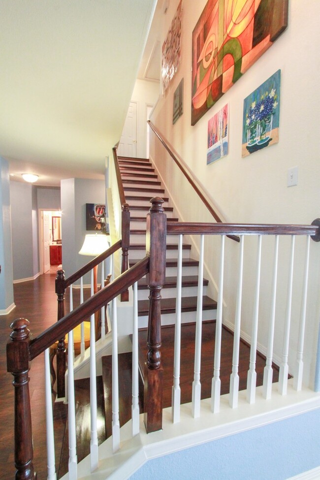 Building Photo - Stately 4-Bedroom, 3-Bath Home with Modern...