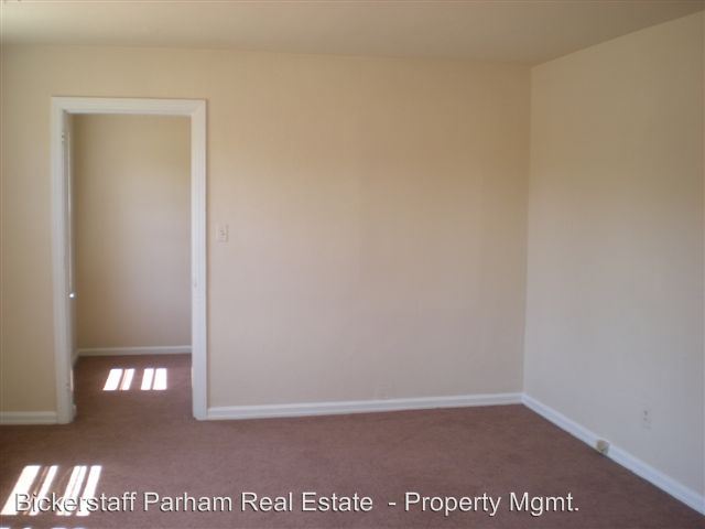 Building Photo - 2343 Manning Ave