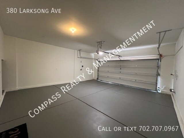 Building Photo - 380 Larksong Ave