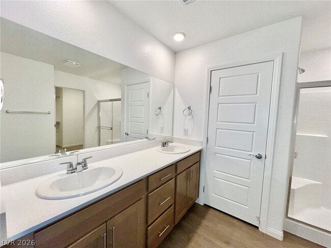 Building Photo - 3254 La Cura Ave