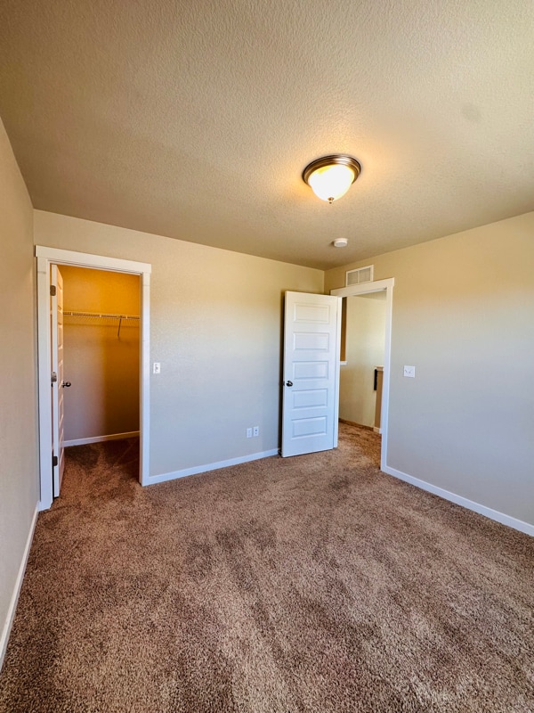 Building Photo - 2467 Dorset Dr