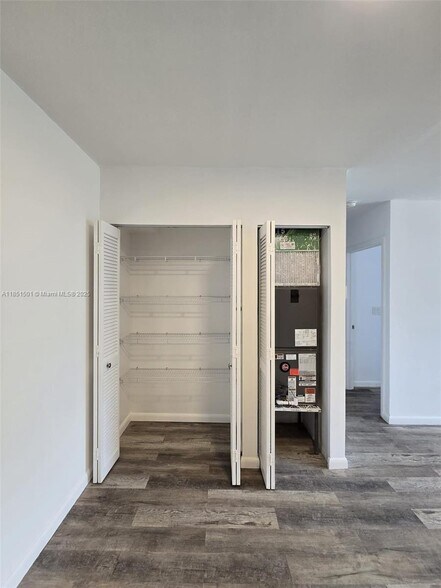 Building Photo - 330 SW 13th St