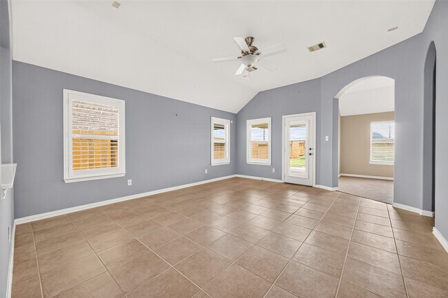 Building Photo - 20234 Fossil Valley Ln