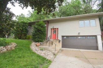 Building Photo - Fantastic 2 bed 2.5 bath Home In Cul-De-Sa...