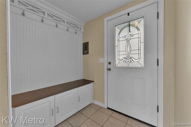 Building Photo - 2416 Shawood Dr