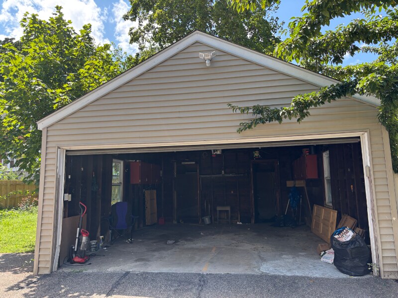 Building Photo - 30 Bacon St