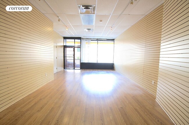 Building Photo - 1826 Bath Ave