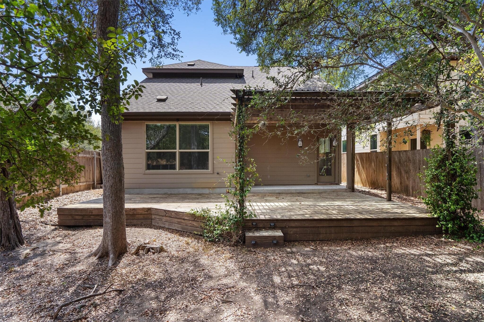 Building Photo - 7709 Menchaca Rd