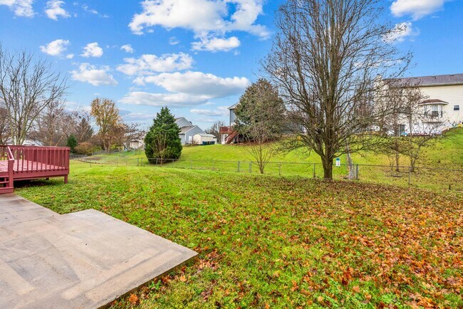 Building Photo - 215 Darrell Dr