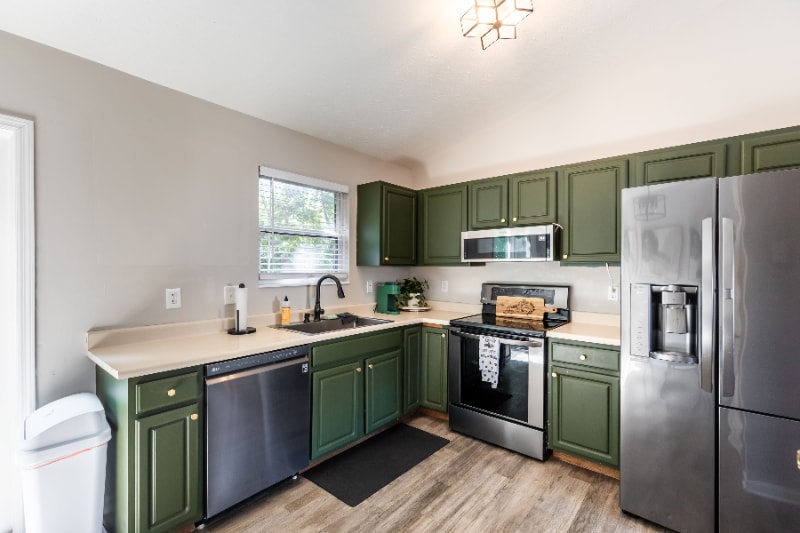 Building Photo - 868 Virginiabradford Ct