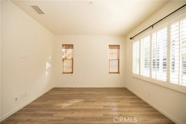 Building Photo - 862 Terrace Ln W