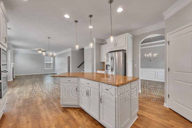 Building Photo - 7419 Canova Ln