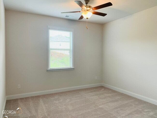 Building Photo - 7660 Tiberon Pkwy