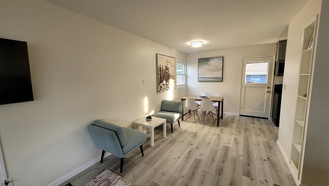 Dining area - 12670 SW 12th St