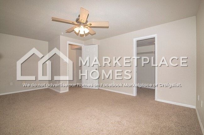 Building Photo - 147 S Golfwood Dr W