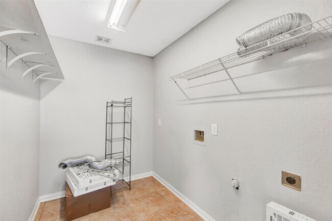 Building Photo - 9934 Dragonfly Meadow Ct