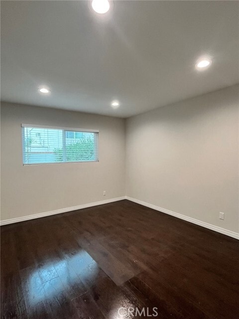 Building Photo - 18641 Oriente Dr