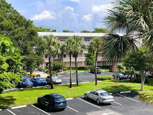 Building Photo - 2002 Granada Dr
